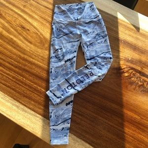 NWOT Peloton High Waist WITH Geode Leggings - Size Small